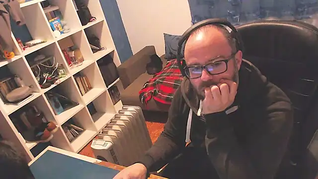 ravingr4d4 online show from 03/15/25, 10:22