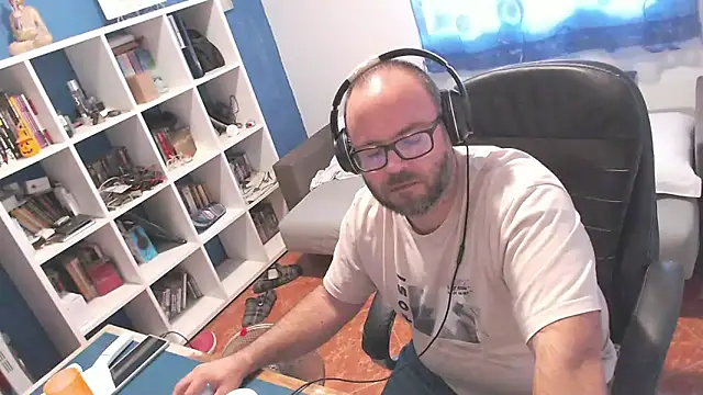 ravingr4d4 online show from 09/30/25, 01:05