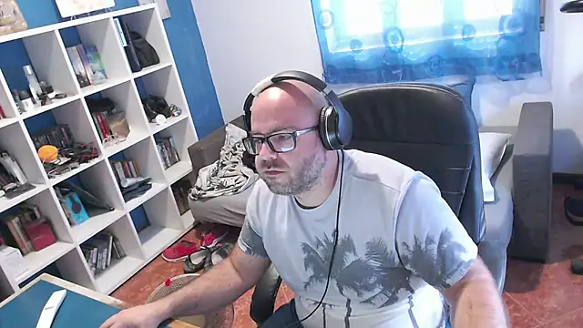 ravingr4d4 online show from 10/16/25, 01:01