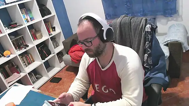 ravingr4d4 online show from 12/02/25, 12:16