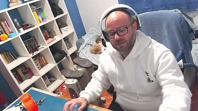 ravingr4d4 online show from 01/05/26, 09:51