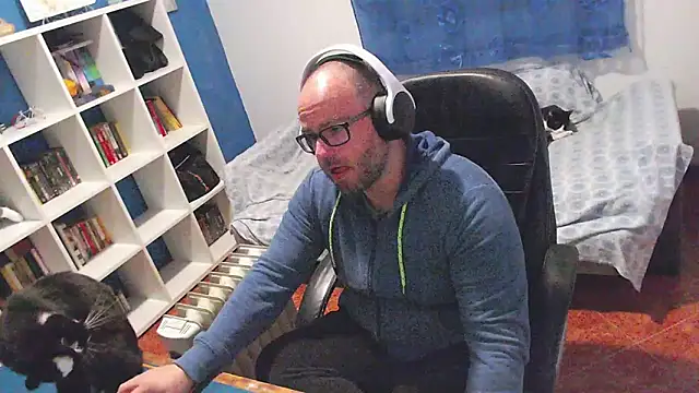 ravingr4d4 online show from 02/07/26, 08:01