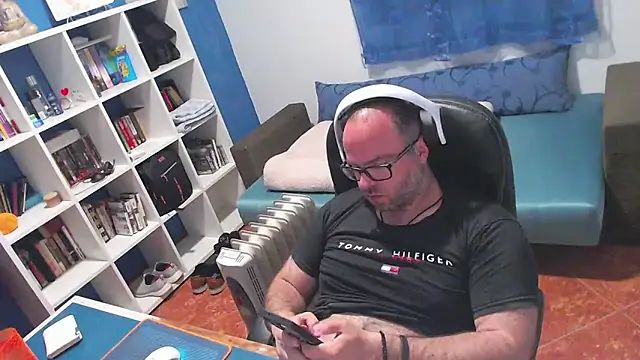 ravingr4d4 online show from 04/05/26, 09:56