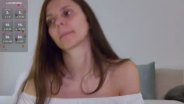 LilyRoselyn online show from 11/08/25, 01:17