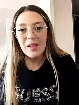 Daniela77771 online show from 04/21/26, 07:17