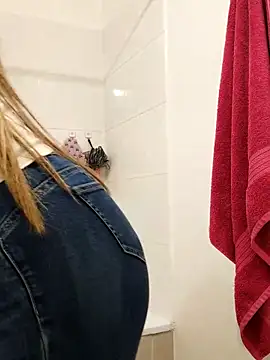 Daniela77771 online show from 04/28/26, 12:42