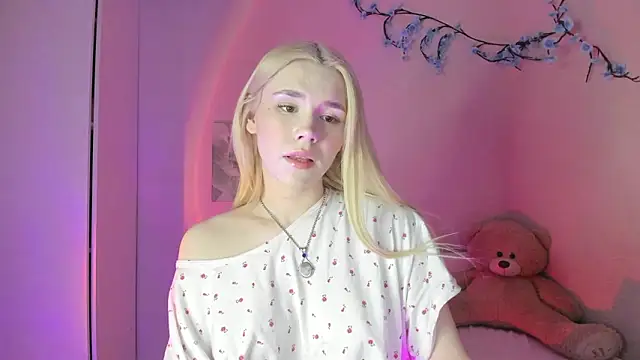 Alisa Black Star online show from 03/18/26, 04:43