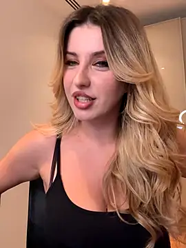 RoxxyDallas online show from 10/14/25, 07:58