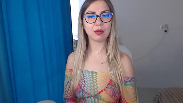 Snapshot of SugarErika chatting on 03/14/25, 06:21 SugarErika online show from 03/14/25, 06:21