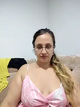 Snapshot of Karol_and_David_hotcouple chatting on 03/02/25, 03:56 Karol and David hotcouple online show from 03/02/25, 03:56