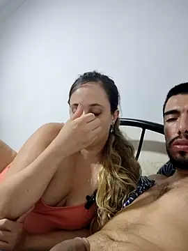 Snapshot of Karol_and_David_hotcouple chatting on 03/15/25, 03:40 Karol and David hotcouple online show from 03/15/25, 03:40