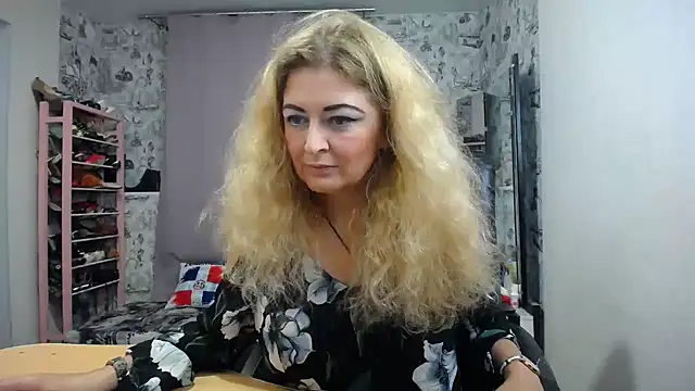 Helen1974 online show from 10/25/25, 03:40