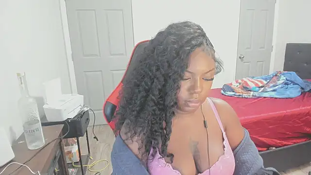 Snapshot of demi_xoxo chatting on 10/21/25, 07:09 demi xoxo online show from 10/21/25, 07:09