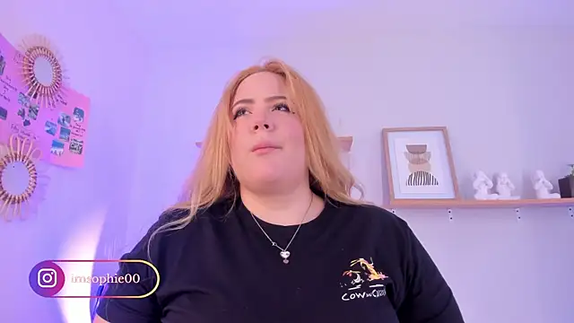 sophiarossee  online show from 03/22/25, 11:21