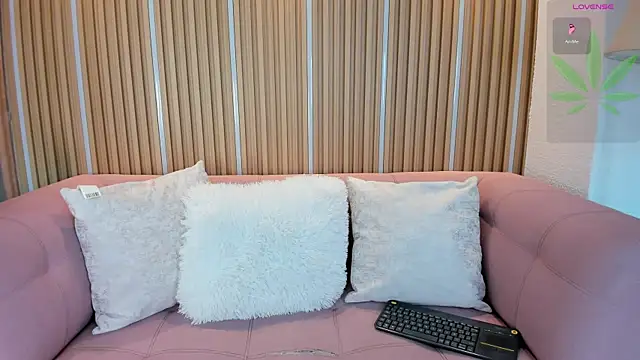 CaroFisher online show from 06/03/26, 01:03