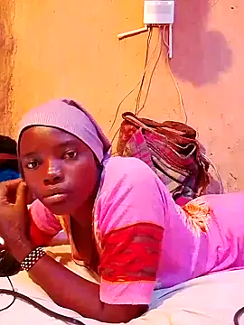 cute naimah online show from 11/06/25, 09:10