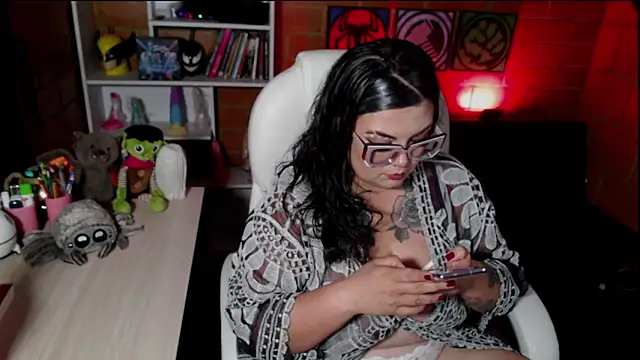 Snapshot of juliette_rd chatting on 11/19/25, 08:25 juliette rd online show from 11/19/25, 08:25