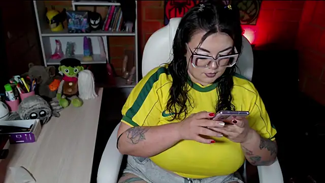 Snapshot of juliette_rd chatting on 11/29/25, 07:44 juliette rd online show from 11/29/25, 07:44