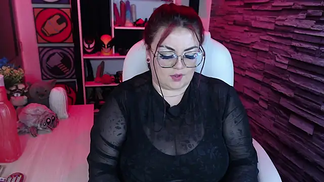 Snapshot of juliette_rd chatting on 04/18/26, 03:43 juliette rd online show from 04/18/26, 03:43