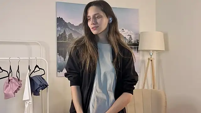 Snapshot of JaniceHanson chatting on 11/22/25, 08:13 JaniceHanson online show from 11/22/25, 08:13