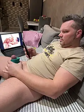 Bastilein1985 online show from 01/14/26, 05:07