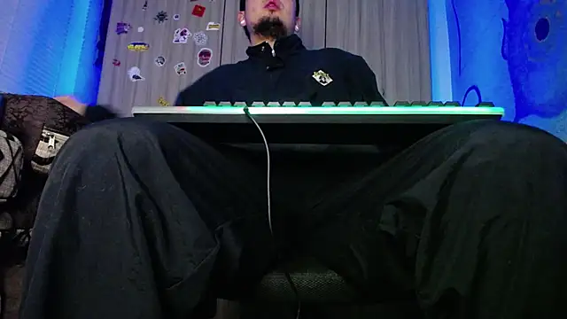 zacwatson  online show from 02/14/25, 03:54