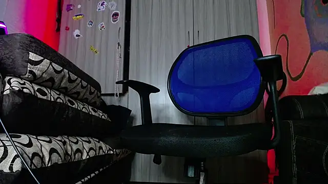 zacwatson  online show from 02/20/25, 06:28