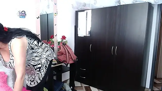 CristialJones  online show from 09/29/25, 02:22