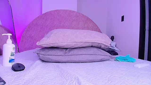 violett lo online show from 12/19/25, 12:01