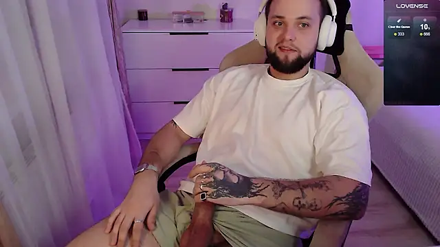 ChillyXO online show from 02/14/26, 02:41