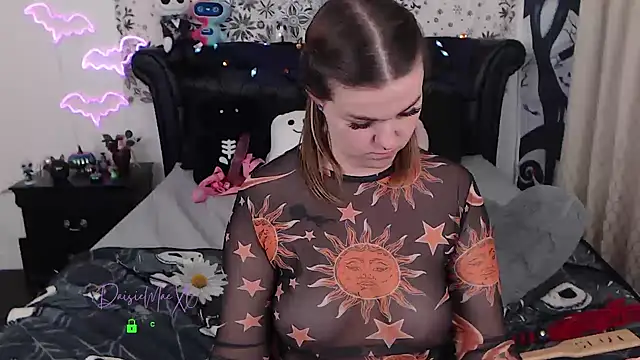 Snapshot of DaisieMaeXO chatting on 10/07/25, 10:07 DaisieMaeXO online show from 10/07/25, 10:07