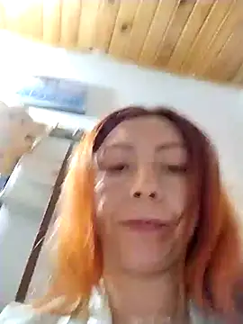 Snapshot of malusexy33 chatting on 02/10/25, 04:52 malusexy33 online show from 02/10/25, 04:52