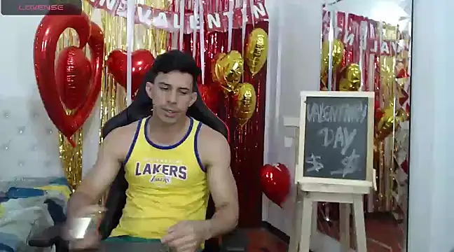 JoseRumbero26 online show from 02/17/25, 03:31