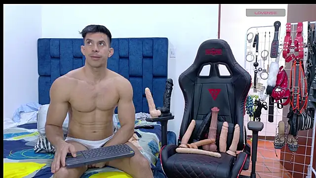 JoseRumbero26 online show from 04/18/26, 08:09