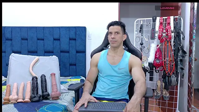 JoseRumbero26 online show from 04/21/26, 02:04