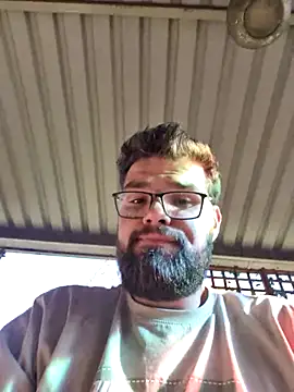 Snapshot of BeardedCubZA chatting on 07/03/26, 12:55 BeardedCubZA online show from 07/03/26, 12:55
