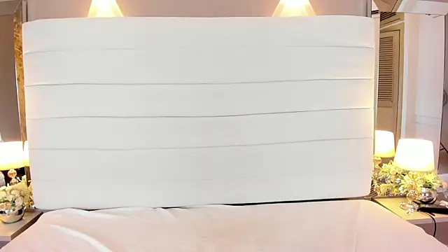 Lilly 2809  online show from 09/12/25, 04:45