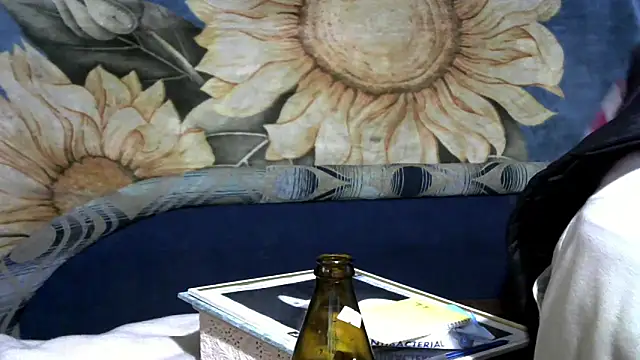 wLESLYMOSw online show from 03/08/26, 01:37