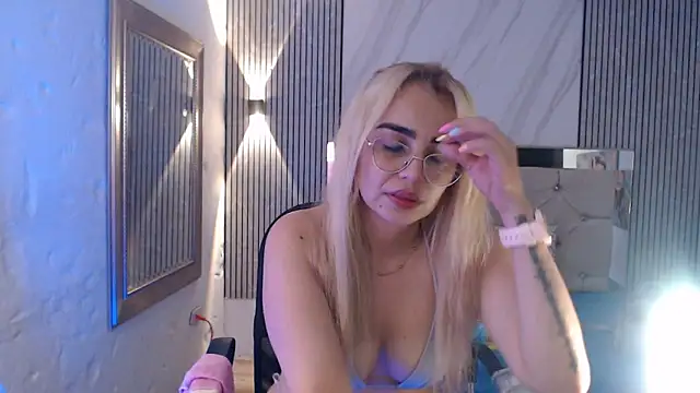 ashley  tylor online show from 03/17/26, 02:27