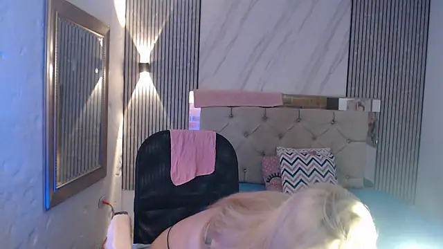 ashley  tylor online show from 03/18/26, 02:26