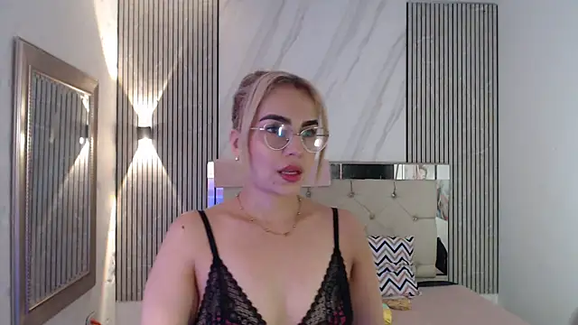 ashley  tylor online show from 04/08/26, 03:50