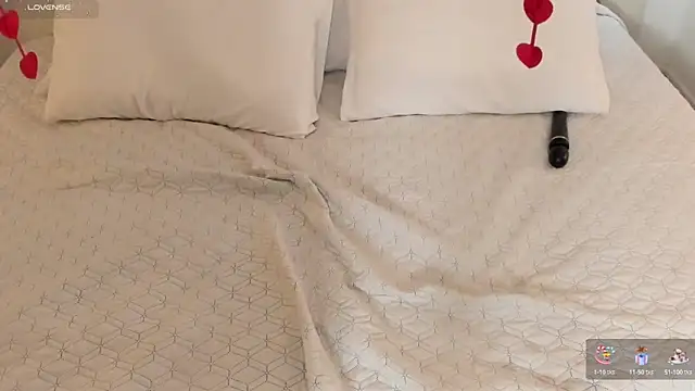 EmmaSanzz  online show from 02/17/25, 12:27