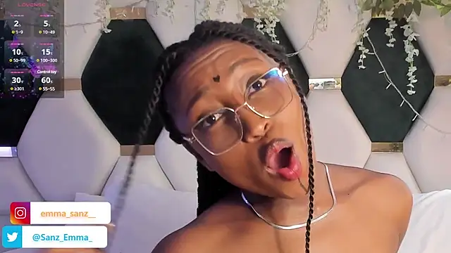 EmmaSanzz  online show from 03/06/25, 05:43