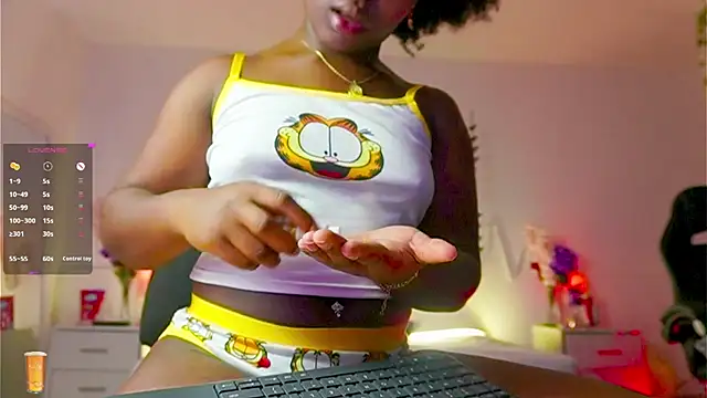 EmmaSanzz  online show from 10/02/25, 11:39