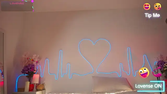 EmmaSanzz  online show from 11/06/25, 11:33