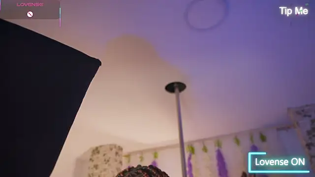 EmmaSanzz  online show from 11/14/25, 11:31