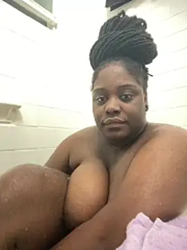 Snapshot of fantasygyal chatting on 07/30/26, 02:54 fantasygyal online show from 07/30/26, 02:54