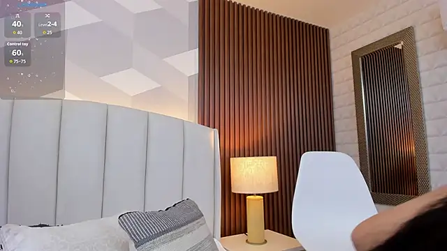 Julietasantos   online show from 10/10/25, 07:02