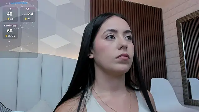 Julietasantos   online show from 02/02/26, 06:39