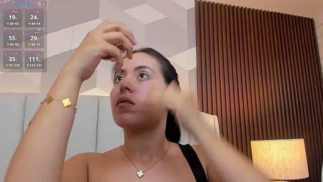 Snapshot of Julietasantos__ chatting on 06/09/26, 06:41 Julietasantos online show from 06/09/26, 06:41